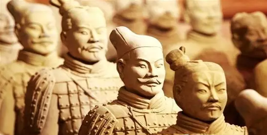 布里斯托空壓機說史！為何兵馬俑的發(fā)髻妖嬈地歪向一側(cè)？