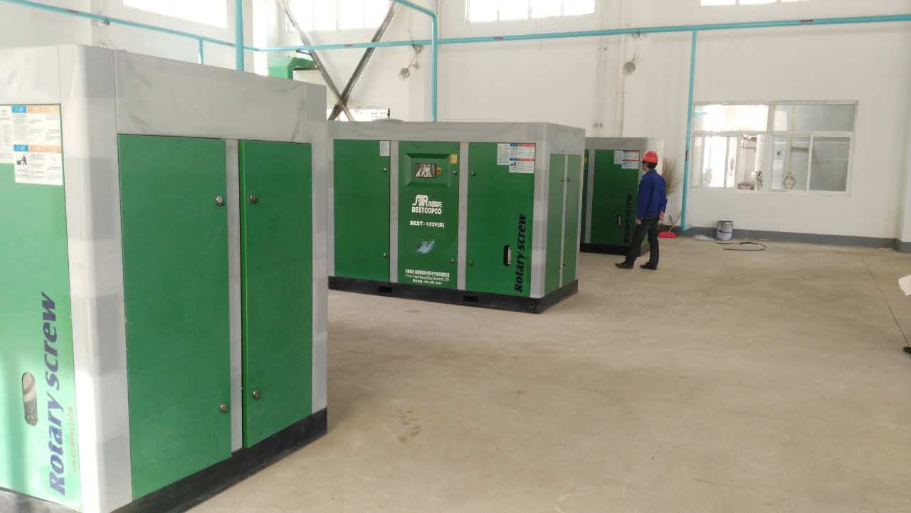 布里斯托友情提醒，把空壓機(jī)放在這樣的環(huán)境下很容易出問(wèn)題哦！